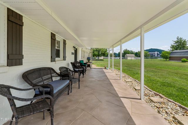 219 Cherry Lane, Bluff City, TN 37618