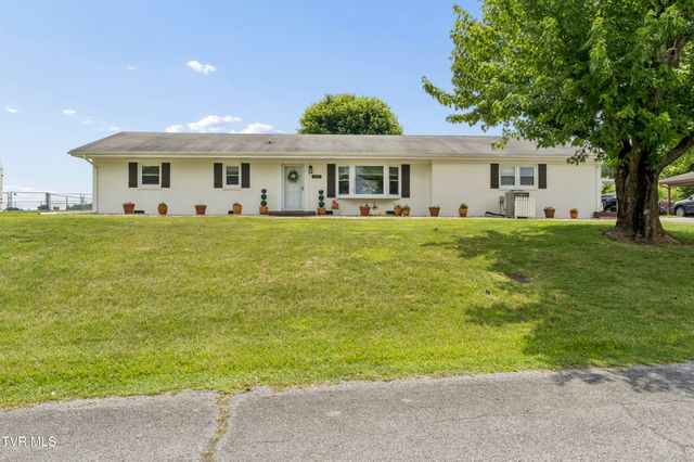 219 Cherry Lane, Bluff City, TN 37618