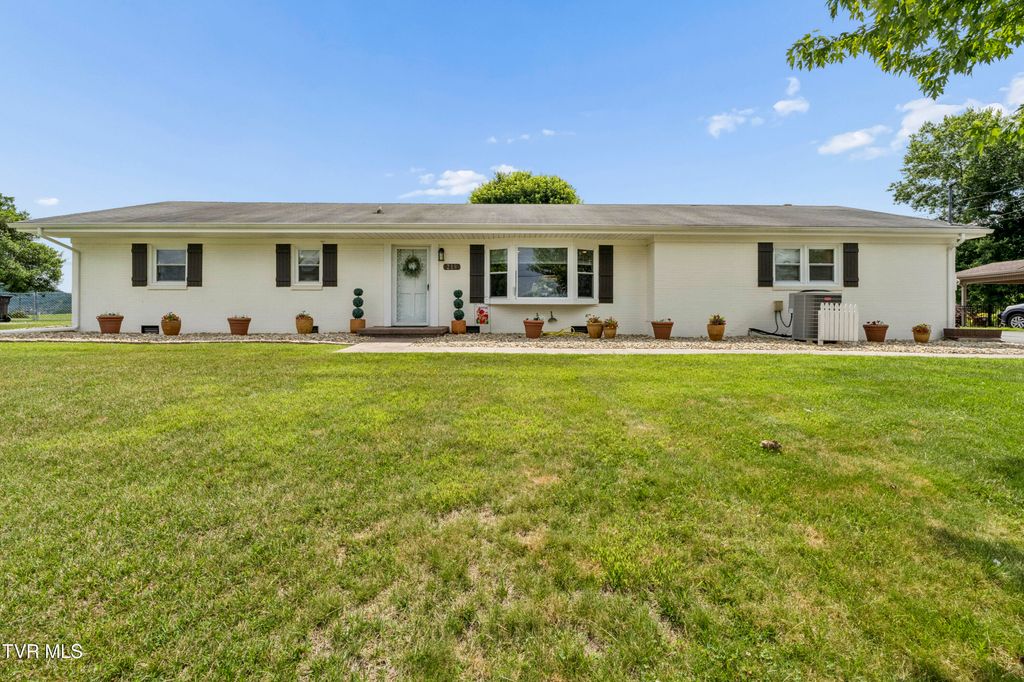 219 Cherry Lane, Bluff City, TN 37618