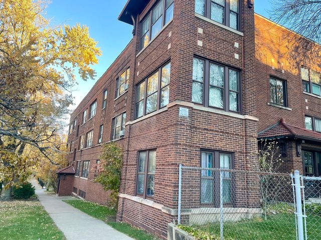 7077 N Ridge Boulevard 1S, Chicago, IL 60645
