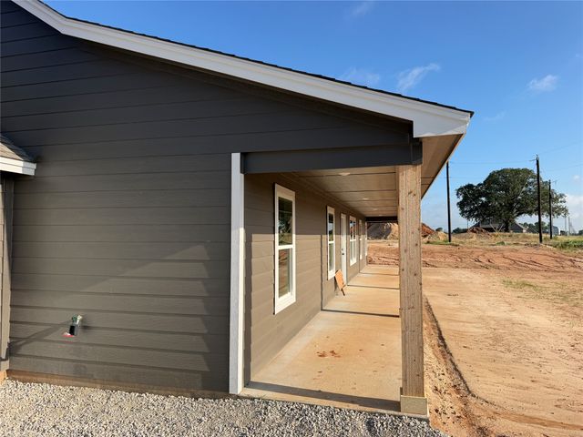 180 Altom Road, Springtown, TX 76082