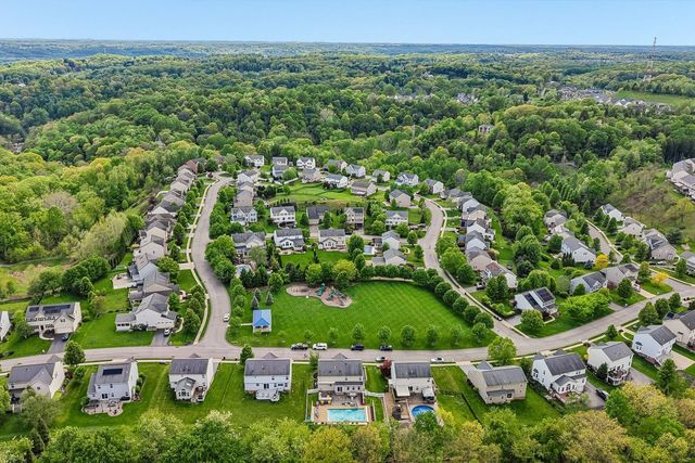 215 Cobblestone DRIVE, Ohio Twp, PA 15237