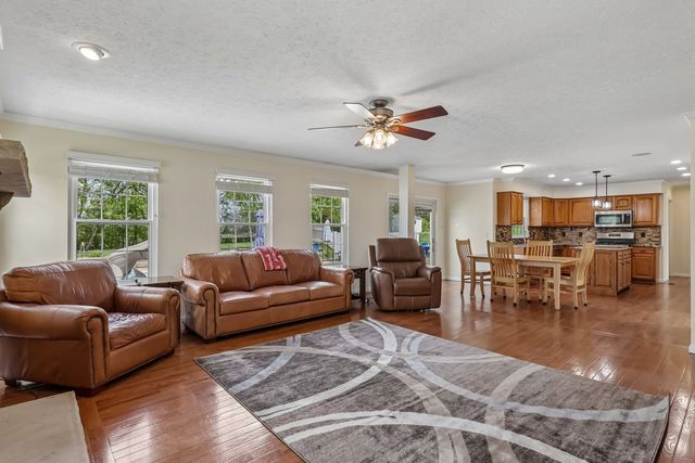 215 Cobblestone DRIVE, Ohio Twp, PA 15237