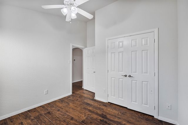2709 Mountain Lion Drive, Fort Worth, TX 76244
