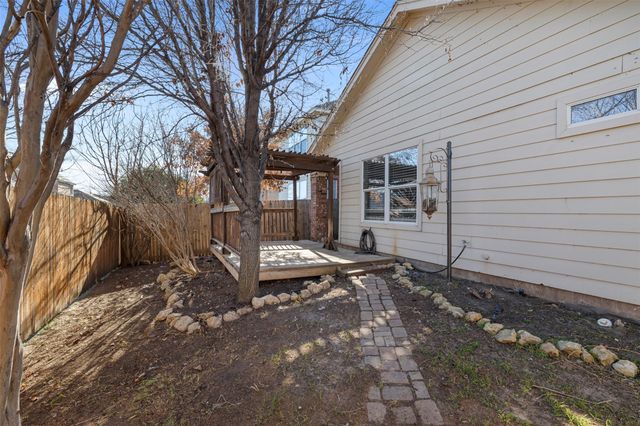 2709 Mountain Lion Drive, Fort Worth, TX 76244