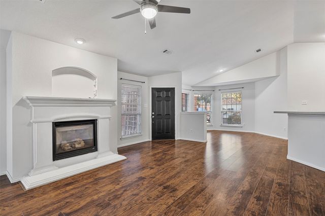 2709 Mountain Lion Drive, Fort Worth, TX 76244