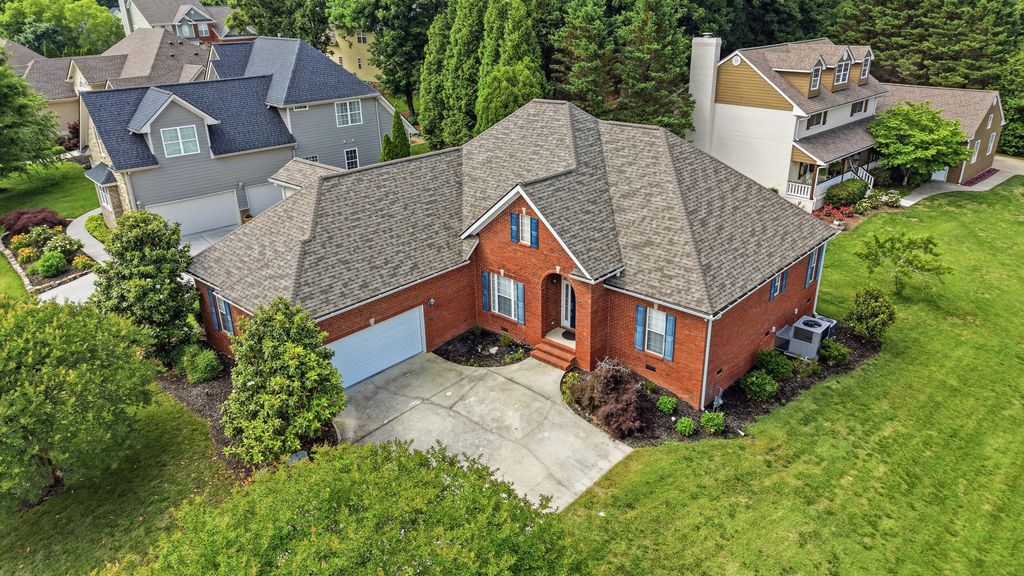 9349 Wandering Way, Ooltewah, TN 37363