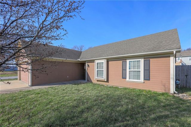 1600 N Dover Street, Independence, MO 64058
