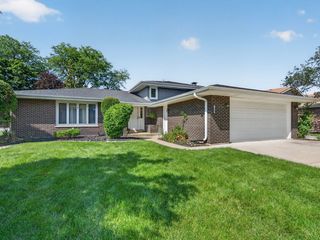 1609 Briarcrest Drive, New Lenox, IL 60451