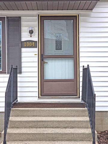 1004 N Williams Street, Bay City, MI 48706