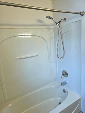 1004 N Williams Street, Bay City, MI 48706