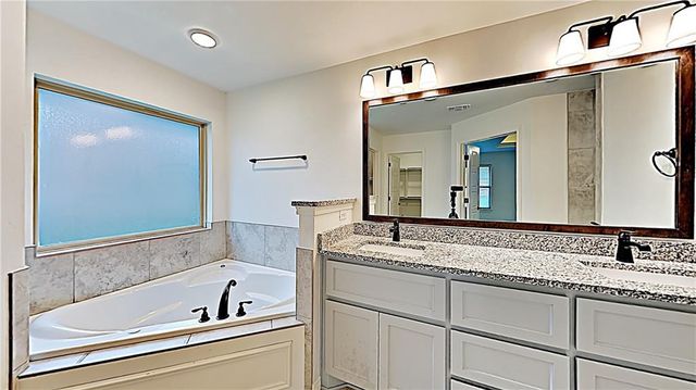 14316 Limestone Lane, Yukon, OK 73099