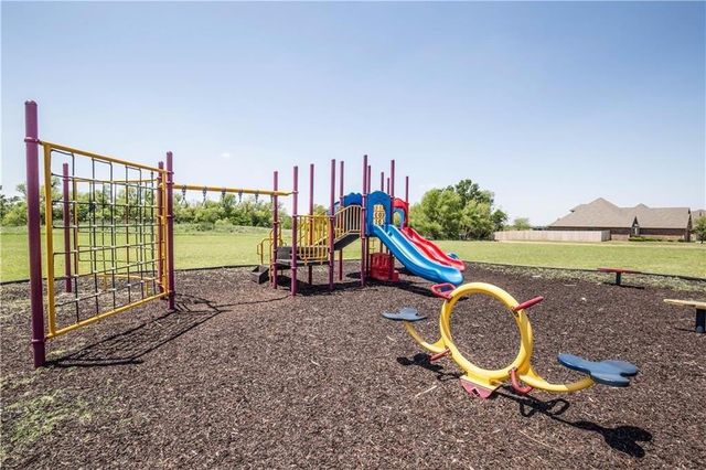 14316 Limestone Lane, Yukon, OK 73099