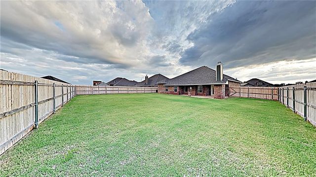 14316 Limestone Lane, Yukon, OK 73099