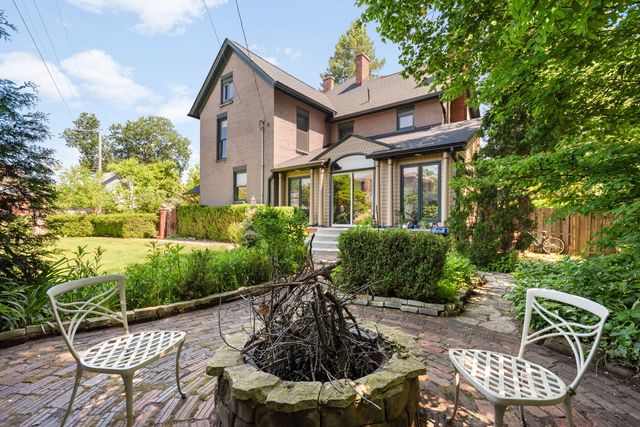 1402 Indiana Avenue, La Porte, IN 46350