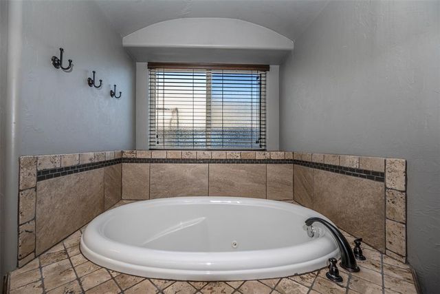 1312 NW 189th Street, Edmond, OK 73012