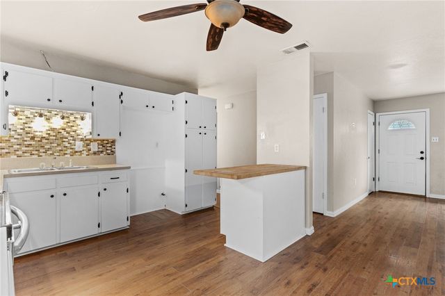 2004 Veterans Avenue, Copperas Cove, TX 76522