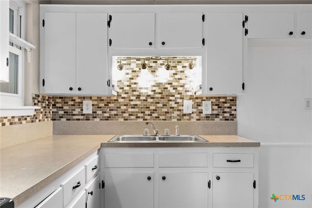 2004 Veterans Avenue, Copperas Cove, TX 76522