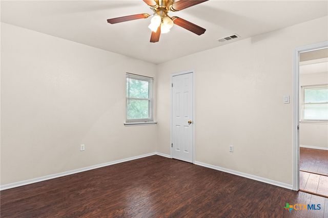 2004 Veterans Avenue, Copperas Cove, TX 76522