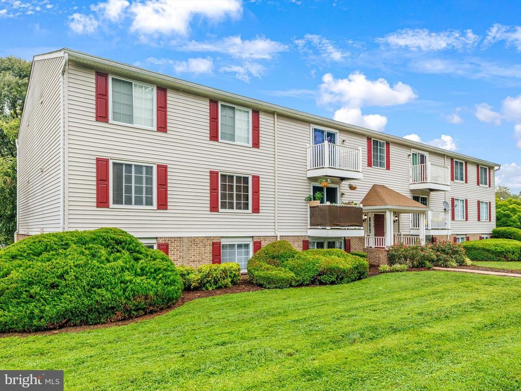 8048-M ABBEY CT #M, Pasadena, MD 21122