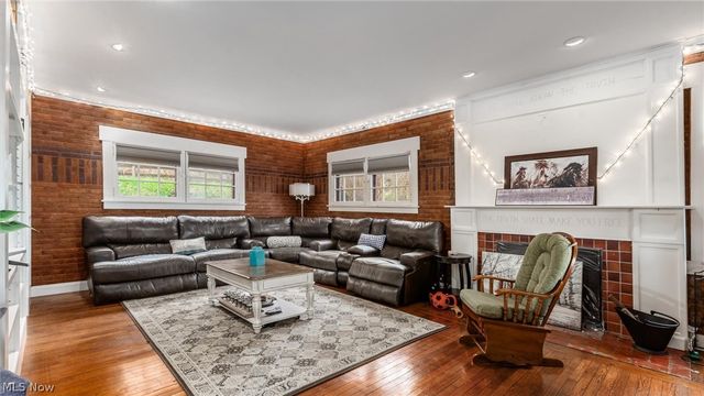 6405 N River Road, Zanesville, OH 43701