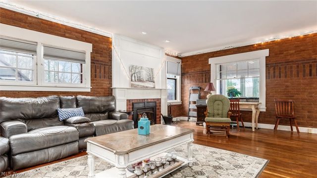 6405 N River Road, Zanesville, OH 43701