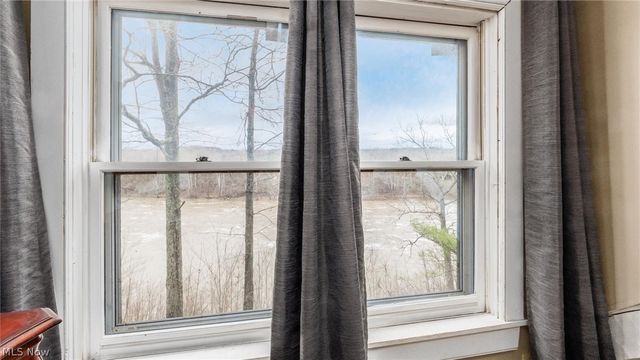 6405 N River Road, Zanesville, OH 43701