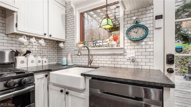 6405 N River Road, Zanesville, OH 43701