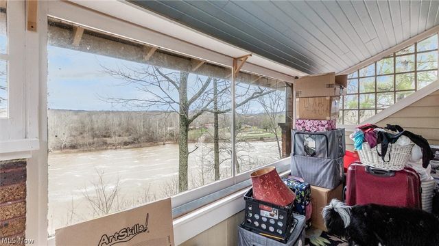 6405 N River Road, Zanesville, OH 43701