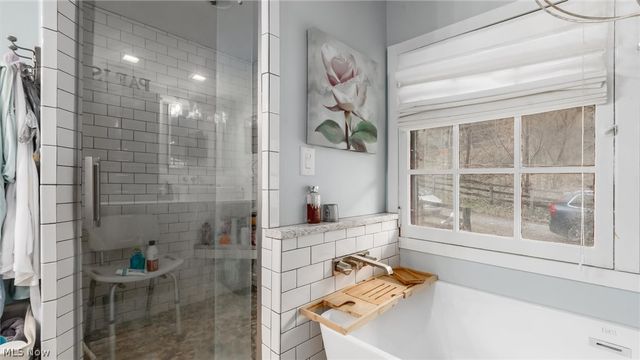 6405 N River Road, Zanesville, OH 43701