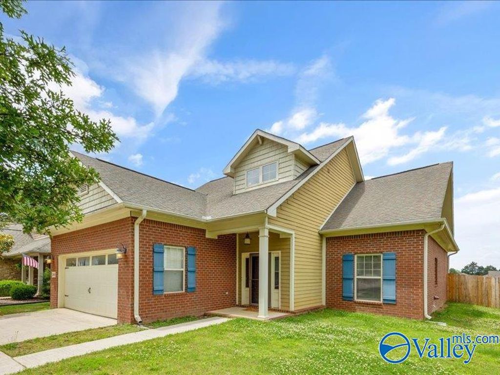 2440 Bell Manor Drive SW, Huntsville, AL 35803