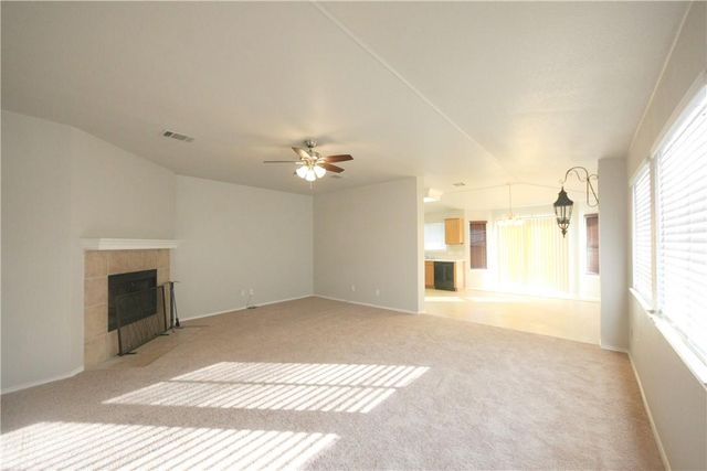 2001 Charlotte WAY, Round Rock, TX 78664