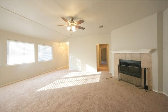 2001 Charlotte WAY, Round Rock, TX 78664