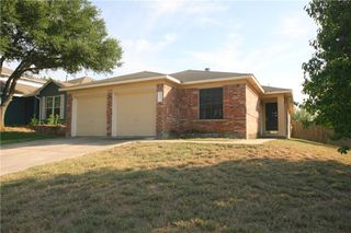2001 Charlotte WAY, Round Rock, TX 78664