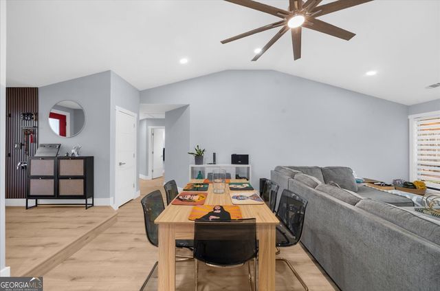 5802 Bay Pointe Sound NW, Acworth, GA 30101