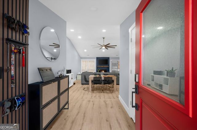 5802 Bay Pointe Sound NW, Acworth, GA 30101