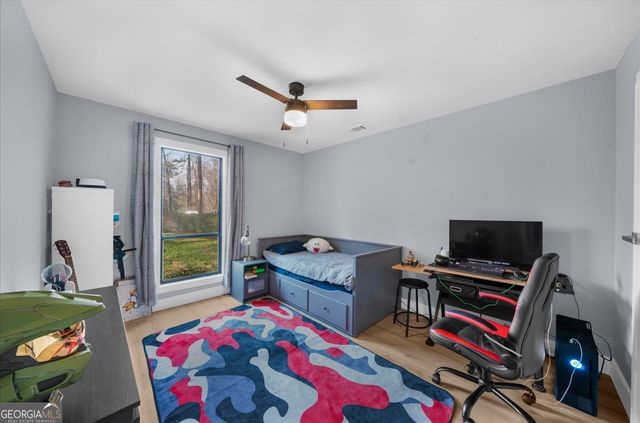 5802 Bay Pointe Sound NW, Acworth, GA 30101