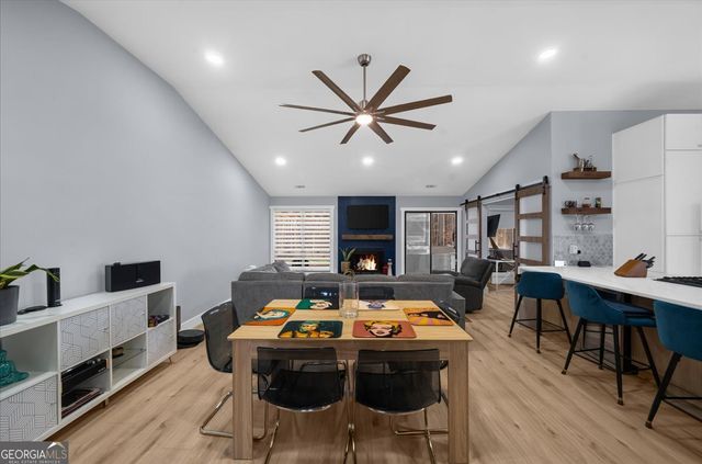 5802 Bay Pointe Sound NW, Acworth, GA 30101