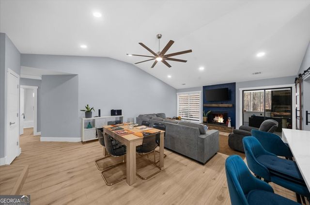 5802 Bay Pointe Sound NW, Acworth, GA 30101