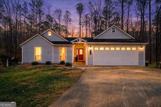 5802 Bay Pointe Sound NW, Acworth, GA 30101