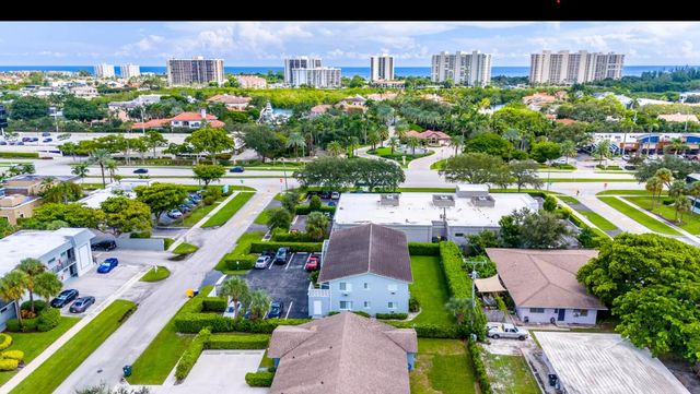 560 NE 46th Street 6, Boca Raton, FL 33431