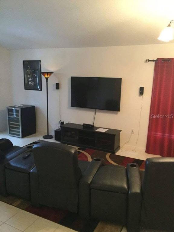 Image 14 of property listing at 643 HIGHGATE PARK BOULEVARD, Davenport, FL 33897