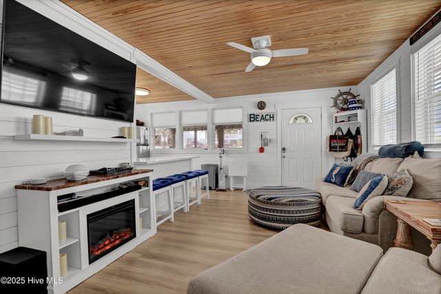 405 N Shore Drive, Surf City, NC 28445