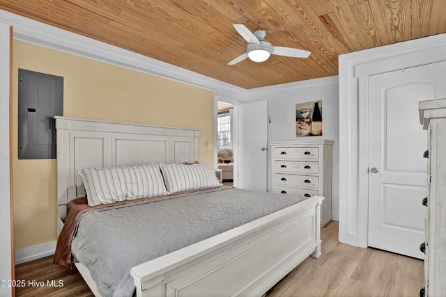 405 N Shore Drive, Surf City, NC 28445