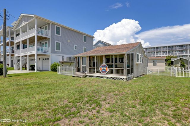 405 N Shore Drive, Surf City, NC 28445