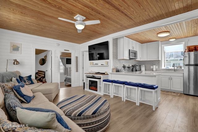 405 N Shore Drive, Surf City, NC 28445