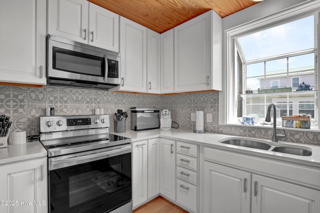 405 N Shore Drive, Surf City, NC 28445