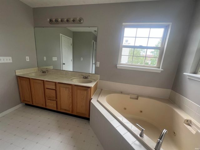 3286 Secretariat Circle, West Lafayette, IN 47906