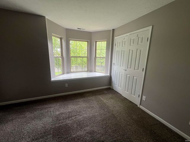 3286 Secretariat Circle, West Lafayette, IN 47906