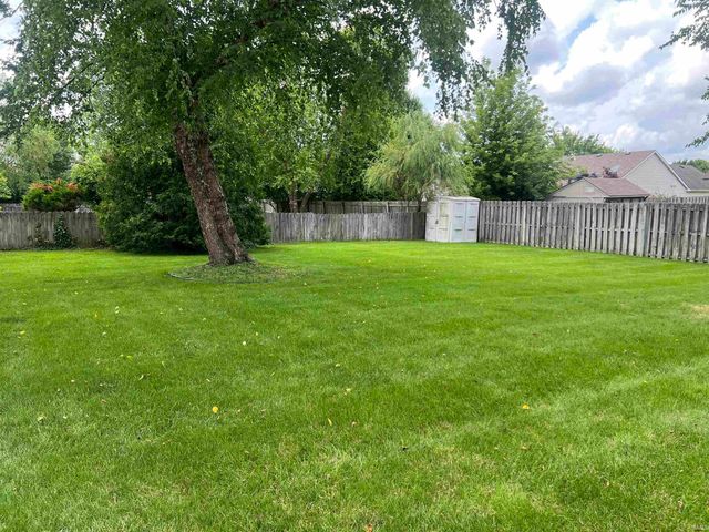 3286 Secretariat Circle, West Lafayette, IN 47906